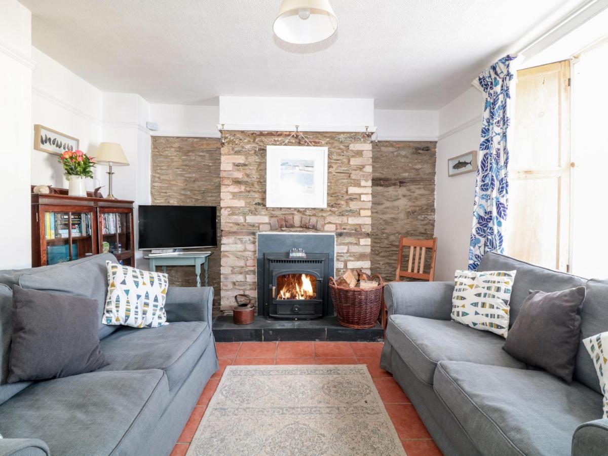 Tops'L Cottage Фалмът Екстериор снимка